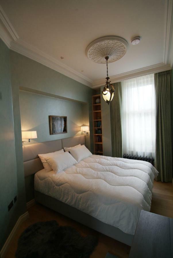 ロンドンChelsea: Exceptional 1Br W/Views Of The River Thames & Battersea Parkアパートメント エクステリア 写真